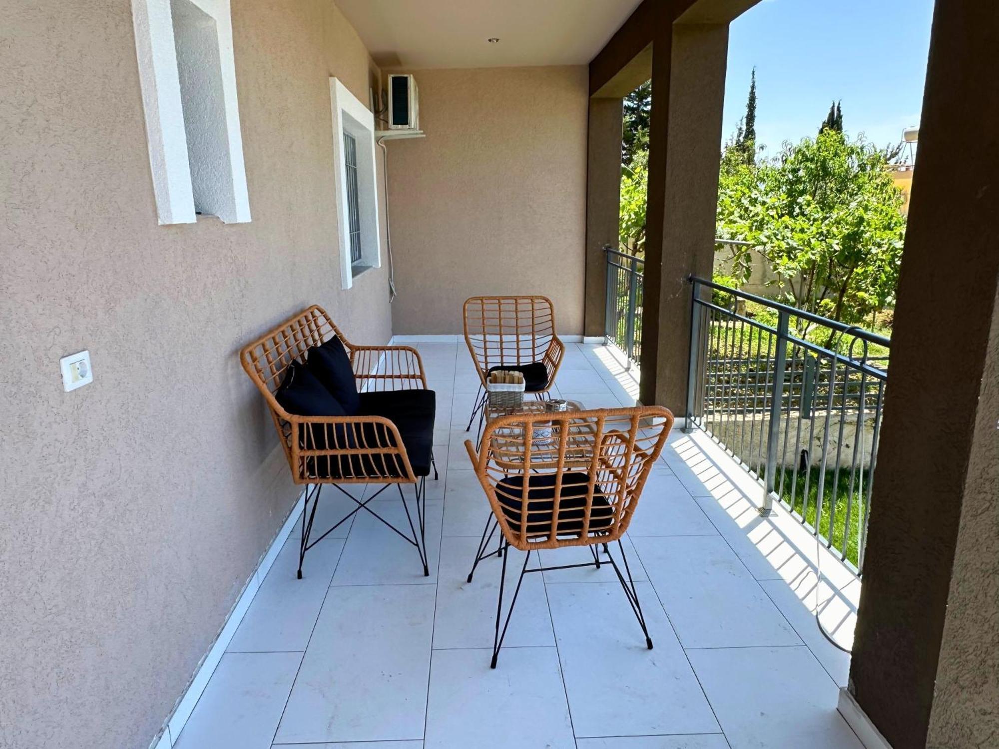 Viewtopia House Dhermi Exterior photo