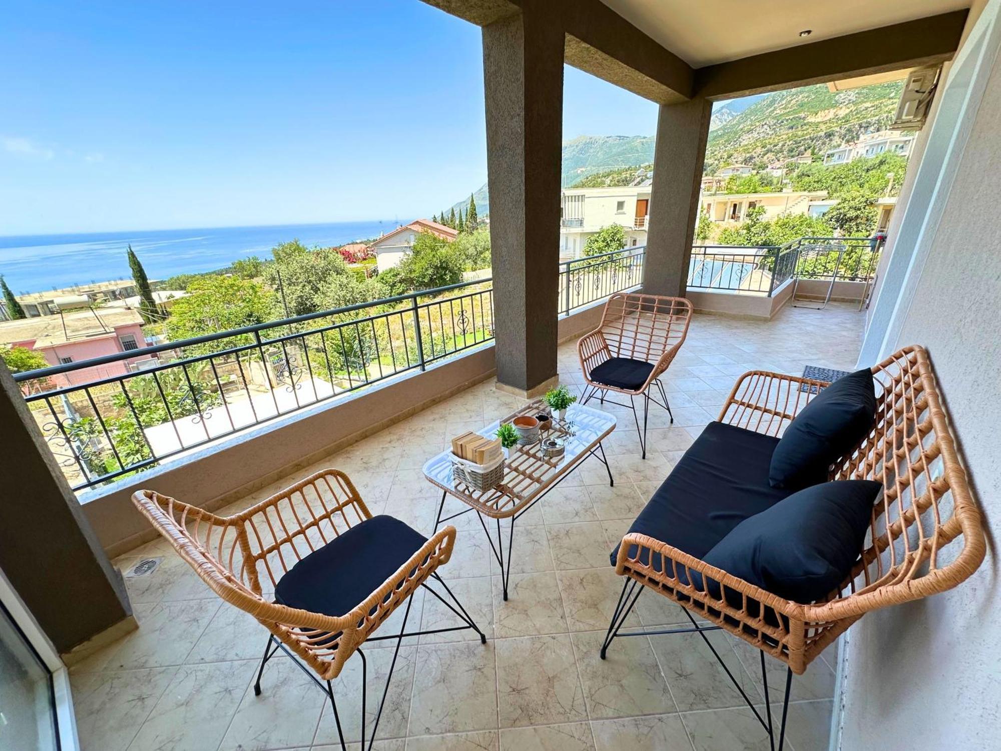 Viewtopia House Dhermi Exterior photo